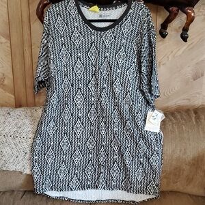 PAT#003 LuLaRoe Patrick Tee